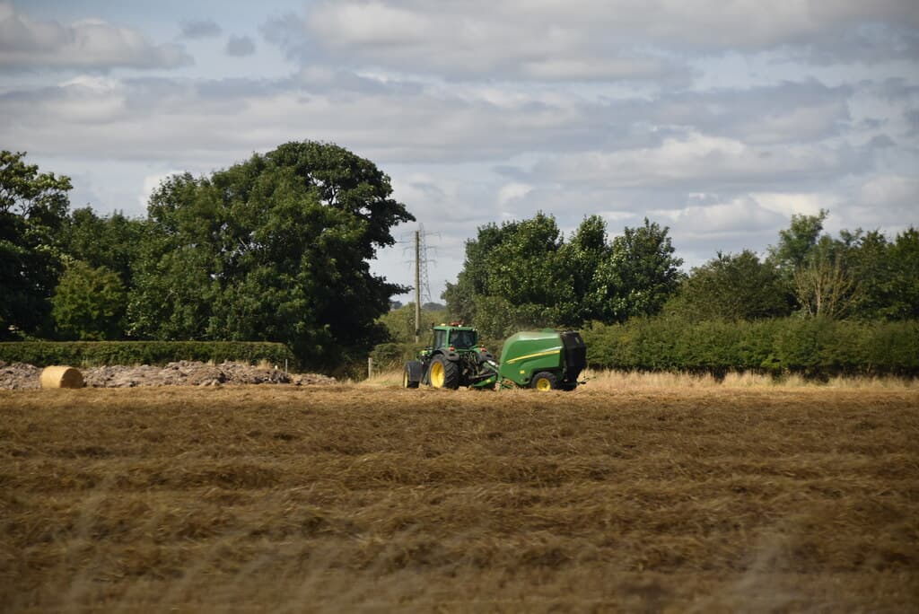 Trator John Deere 7230J